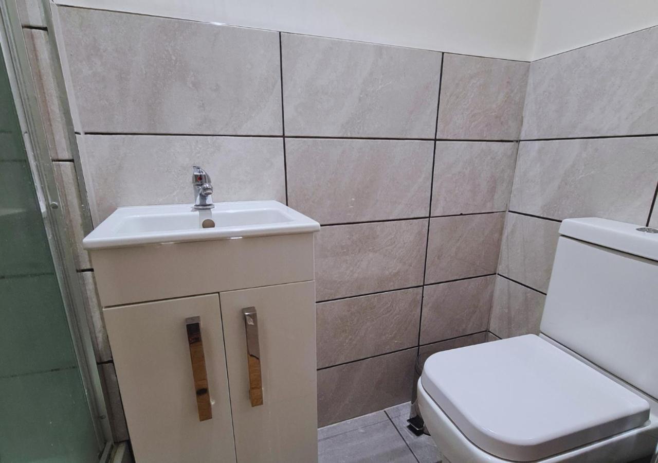 Modern 2 Bedroom Apartment In Peckham Лондон Экстерьер фото