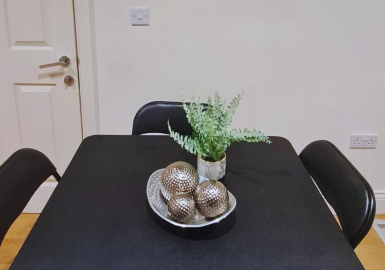 Modern 2 Bedroom Apartment In Peckham Лондон Экстерьер фото